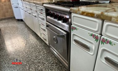 Casa en Venta en El Carmen,  a solo una Cuadra de la Plaza Principal