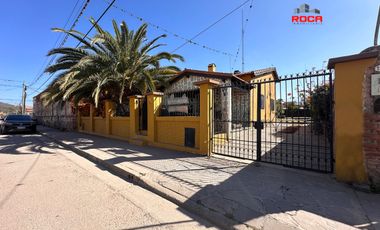 Casa en Venta en El Carmen,  a solo una Cuadra de la Plaza Principal