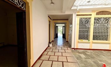 Casa-local en Arriendo Ubicado en Medellín Codigo 5924