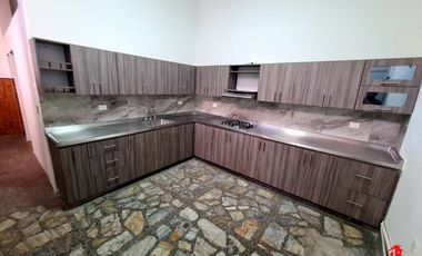Casa-local en Arriendo Ubicado en Medellín Codigo 5924