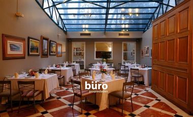 CLÁSICO Y ELEGANTE HOTEL EN VENTA DE 12 PISOS EN SAN ISIDRO