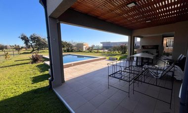 Importante propiedad en la carolina golf country