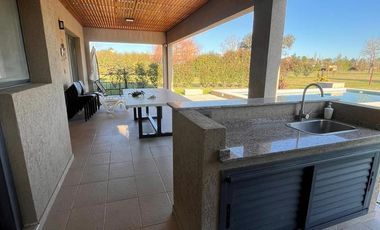 Importante propiedad en la carolina golf country