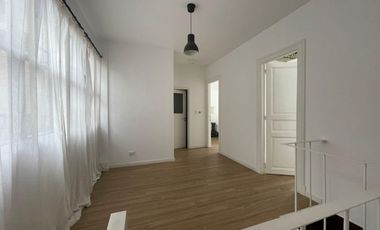 Departamento Duplex de Estilo Antiguo Totalmente reciclado a nuevo 2 dormitorios