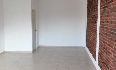 Local en renta en Av. Prolongación El Jacal en planta alta