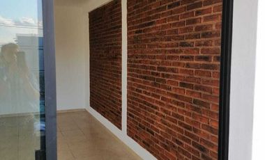 Local en renta en Av. Prolongación El Jacal en planta alta