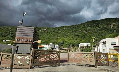 Venta de casa nueva en Cumbres del Cimatario con recamara en PB