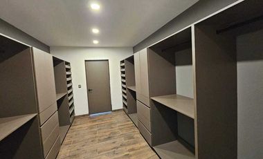 Venta de casa nueva en Cumbres del Cimatario con recamara en PB