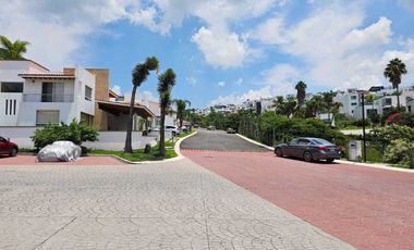 Venta de casa nueva en Cumbres del Cimatario con recamara en PB