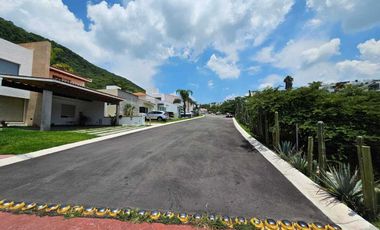 Venta de casa nueva en Cumbres del Cimatario con recamara en PB