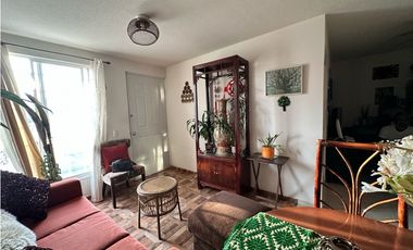Renta casa de un piso amueblada en esquina en Paseos del Bosque