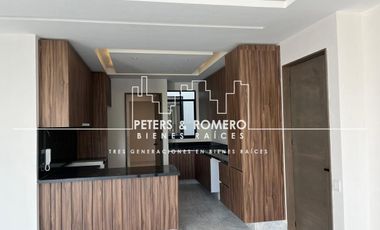 Gardenhouse con terraza Residencial Alegria 138m2 Av Bosques 151