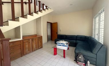 CASA EN RENTA EN FRACCIONAMIENTO COLINAS DEL SUR