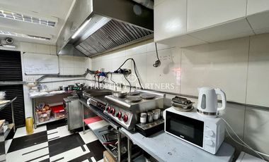 Local comercial operativo, salida metro Ciudad del Niño
