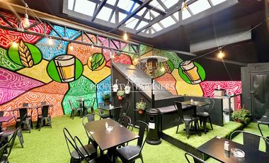 Local comercial operativo, salida metro Ciudad del Niño