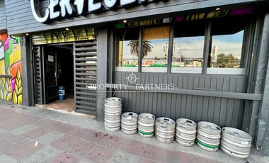 Local comercial operativo, salida metro Ciudad del Niño