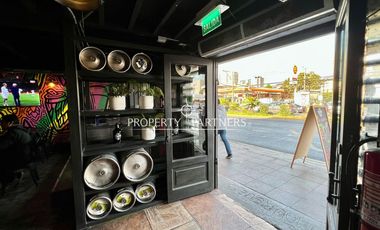 Local comercial operativo, salida metro Ciudad del Niño