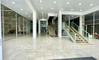 Excelente Local Comercial en San Miguel.