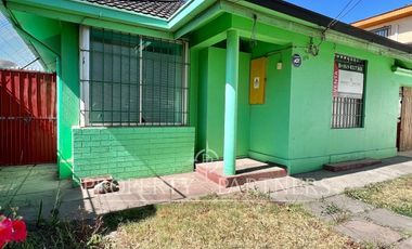 Estupenda casa uso comercial al lado del metro el parrón