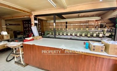 Gran casa, apta fines comerciales