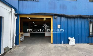 Venta de galpón comercial con oficinas