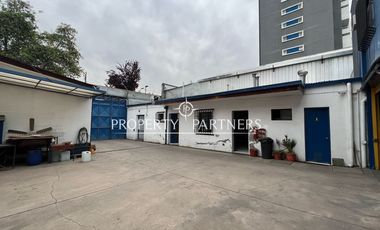 Venta de galpón comercial con oficinas