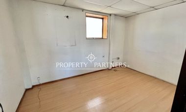 Venta de galpón comercial con oficinas