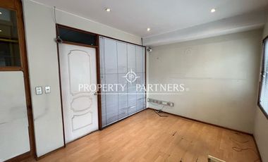 Venta de galpón comercial con oficinas