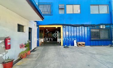 Venta de galpón comercial con oficinas