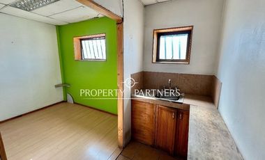 Venta de galpón comercial con oficinas