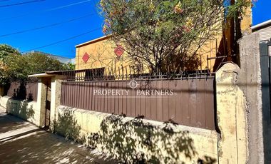 Casa con Gran Terreno en Ignacio Echeverría