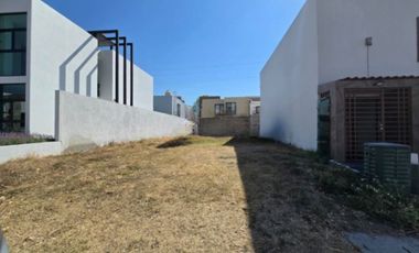 Se vende terreno en coto el Fortín (Casa Fuerte )