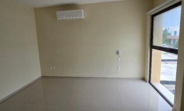 CASA EN RENTA EN RESIDENCIAL AQUA EN CANCÚN, 4 RECÁMARAS