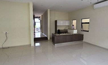 CASA EN RENTA EN RESIDENCIAL AQUA EN CANCÚN, 4 RECÁMARAS