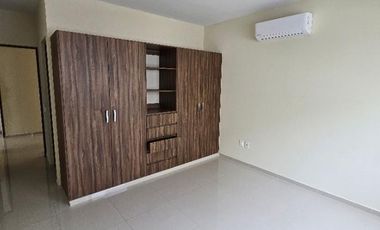 CASA EN RENTA EN RESIDENCIAL AQUA EN CANCÚN, 4 RECÁMARAS