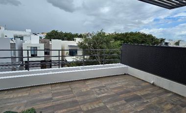 CASA EN RENTA EN RESIDENCIAL AQUA EN CANCÚN, 4 RECÁMARAS