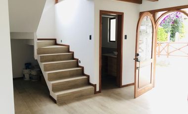 Venta casa nueva Cumbayá, cerca a la Ruta Viva 3dormitorios