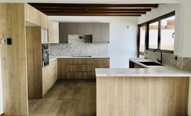 Venta casa nueva Cumbayá, cerca a la Ruta Viva 3dormitorios