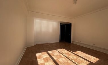 Arriendo oficina en calle San Antonio
