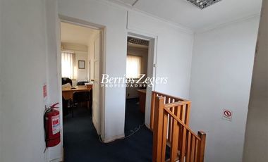 Local Comercial en Arriendo en Irarrázaval / Santa Isabel / Plaza Guillermol Franke / Sucre