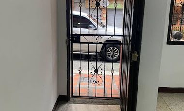 ARRIENDO de CASAS en SABANETA