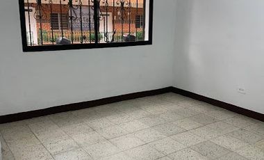 ARRIENDO de CASAS en SABANETA