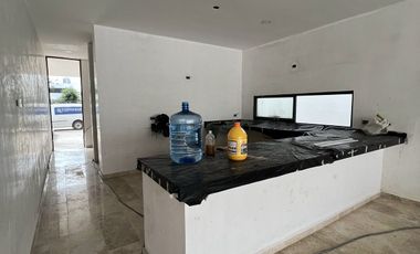 CASA VENTA MERIDA 3 RECAMARAS Y PISCINA EN PRIVADA CON AMENIDADES CONKAL