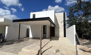 CASA VENTA MERIDA 3 RECAMARAS Y PISCINA EN PRIVADA CON AMENIDADES CONKAL