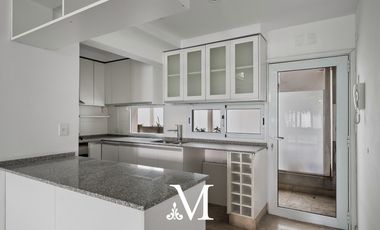 Departamento tipo Casa en  Venta 2 Amb con Jardin-Parrilla-1 Cochera-Colegiales