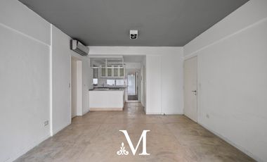 Departamento tipo Casa en  Venta 2 Amb con Jardin-Parrilla-1 Cochera-Colegiales