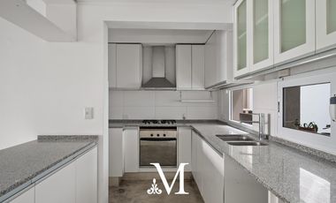 Departamento tipo Casa en  Venta 2 Amb con Jardin-Parrilla-1 Cochera-Colegiales