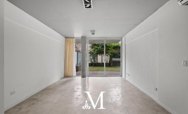 Departamento tipo Casa en  Venta 2 Amb con Jardin-Parrilla-1 Cochera-Colegiales