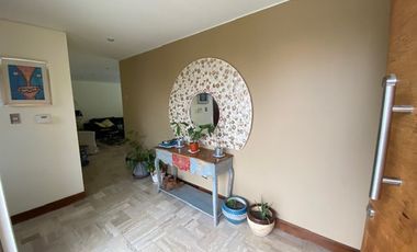 CASA 4 DORM + SERVICIO CHAMISERO
