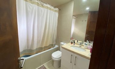 CASA 4 DORM + SERVICIO CHAMISERO